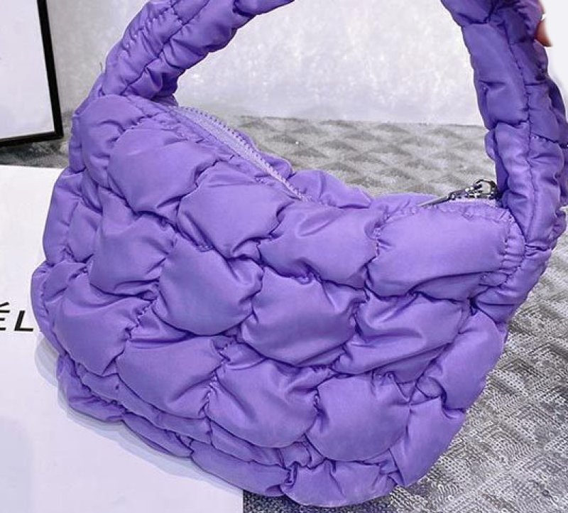 画像13: Quilted diaphragm down mini underarm bag tote shoulder bag キルティング絞りダウンミニ アンダーアームバッグ トートショルダーバッグ (13)