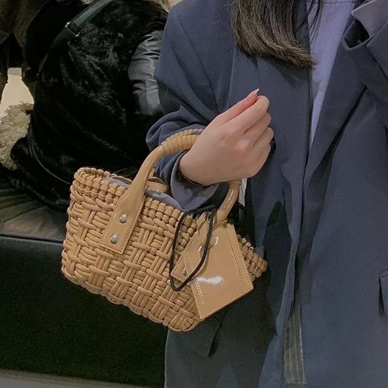 画像24: PU LEATHER BRAIDED MINI TOTE SHOULDER BAG レザー編み込みミニトートショルダーバッグクラッチかご籠バッグ (24)