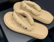 画像9: quilted leather thong sandals slippers 　キルティングレザーゴールドチャーム付きトングサンダル スリッパフリップフロップビーチサンダル (9)