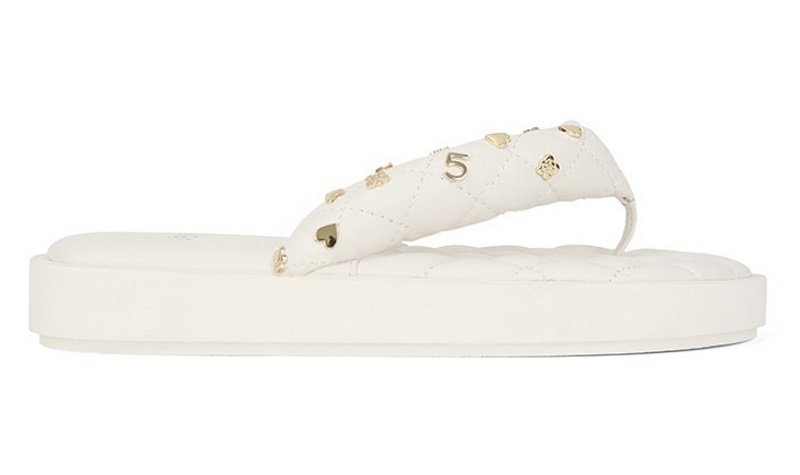 画像2: quilted leather thong sandals slippers  キルティングレザーゴールドチャーム付きトングサンダル スリッパフリップフロップビーチサンダル (2)