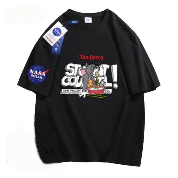 画像1: NASA x Tom and Jerry Noodle Eating Tom PrintT shirt　 ユニセックス男女兼用NASAナサ×トムとジェリートム＆ジェリーイーティングヌードルトムプリント半袖 Tシャツ (1)