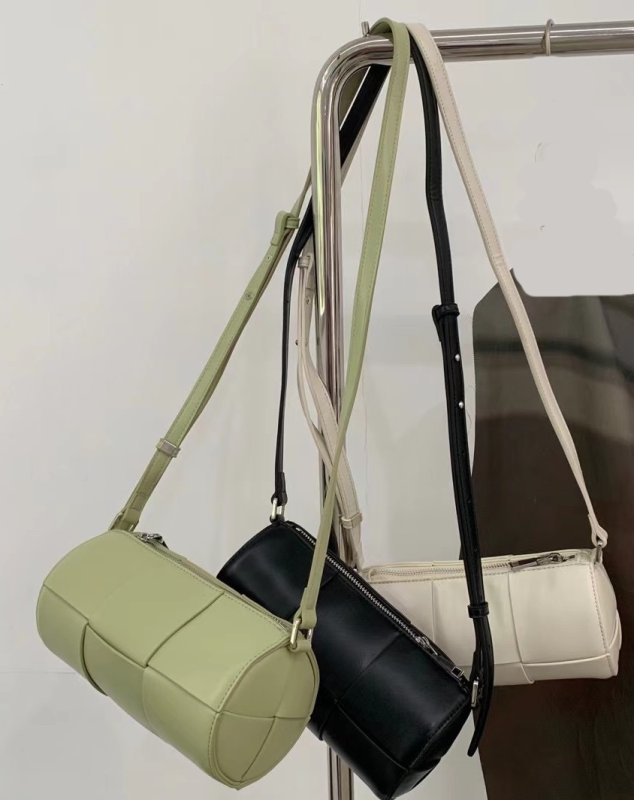 画像8: Mesh braided leather one-shoulder diagonal bag tote  bag 編み込みメッシュレザーワンショルダーポシェットッグ トート  (8)