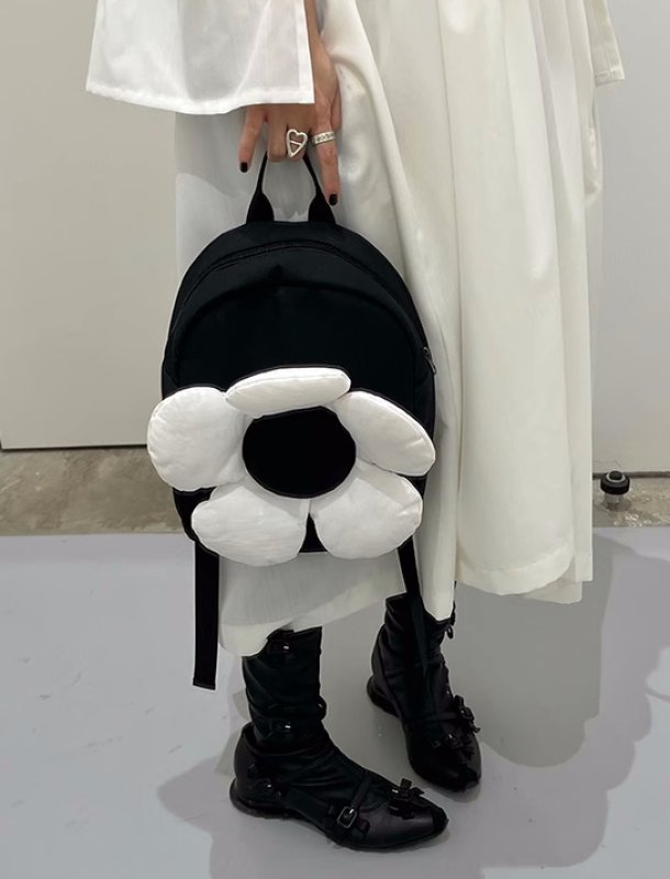 画像2: Down filled flower backpack Shoulder tote bag ダウン入りビッグフラワーバックパック ショルダートートバッグ (2)