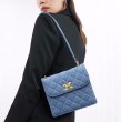 画像2: Quilted denim shoulder crossbody pochette tote bag 　キルティングデニムショルダー斜め掛け ポシェットトートバッグ (2)