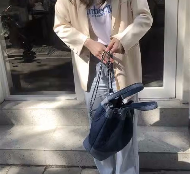 画像4: Quilted denim chain shoulder backpack tote shoulder bag キルティングデニムデニムチェーンショルダーバックパックトートバッグ (4)