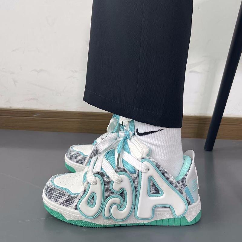 画像4: alphabet logo leather  paint high cut lace-up sneakers  男女兼用 ユニセックスアルファベットロゴ付きレザーハイカットレースアップスニーカー (4)