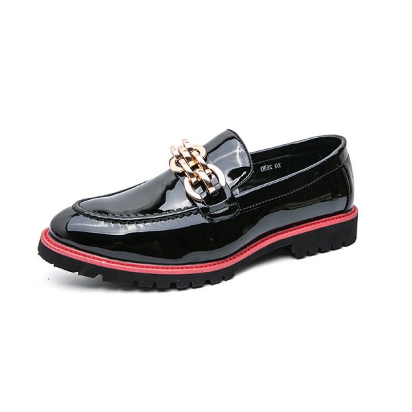 画像1: Men's  CHAIN PATENT LEATHER SLIP-ONS loafers   メンズパテントレザーチェーン付きブリティッシュ ローファースリッポン シューズ (1)