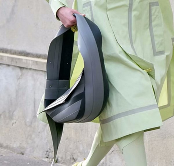 画像1: Contrasting color fitness bag wide shoulder strap fashion men's and women's bagTOTE SHOULDER BAG　ユニセックス男女兼用コントラストカラーショルダートートアンダーアームバッグ (1)