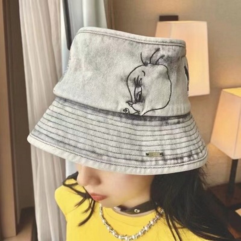 画像4: bugs bunny Washed Black Denim Bucket Hat fisherman hat cap ユニセックス男女兼用 バッグスバニー ウォッシュブラックデニムバケットハット フィッシャーマンハットキャップ 帽子 野球帽 ベースボールキャップ 帽子 (4)