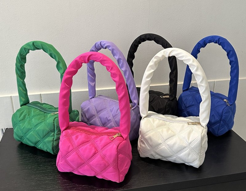 画像7: Killing Mi Ni Skuea type Anda Arm Bag tote shoulder bag ユニセックス男女兼用スクエアミニキルティングバッグアンダーアームバッグトートショルダーバッグ (7)