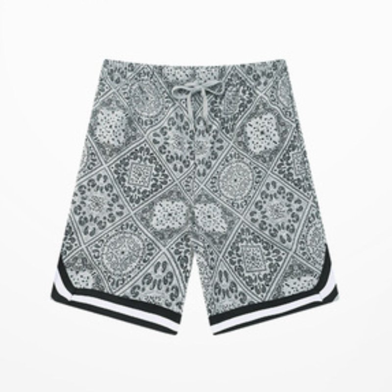 画像2: 23 Paisley bandana pattern Half Pants ユニセックス男女兼用 ペイズリーバンダナ柄ハーフパンツ ショートパンツ  (2)