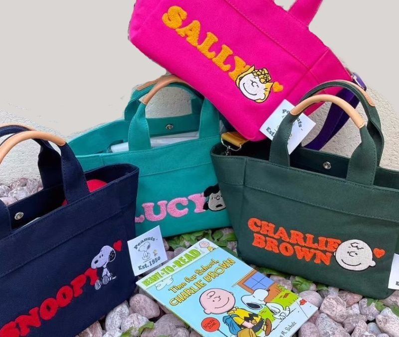 画像5: Snoopy & Friends Embroidered Tote Shoulder Bag Shopping Bag　 スヌーピー&フレンド刺繍キャンバストートショルダーショッピングバッグ (5)