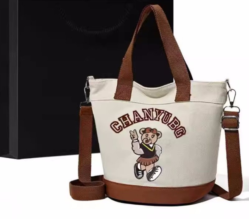 画像4: Girl Bear Canvas Tote Shoulder Bag ガール少女ベアキャンバストートショルダーバッグ (4)