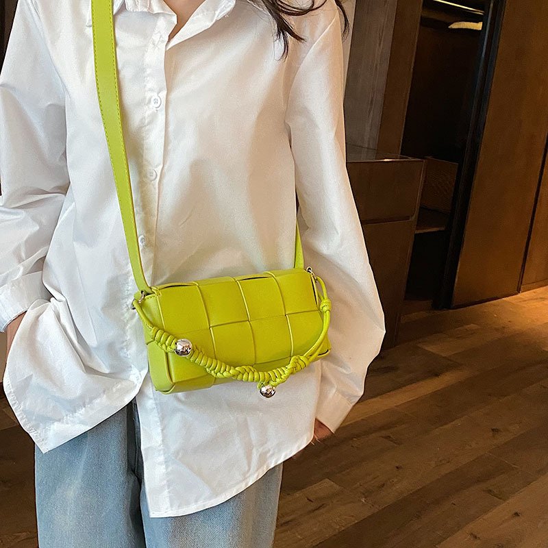 画像12: leather braided mesh mini cassette shoulder pochette bag 男女兼用 レザー編み込みメッシュ ミニカセットショルダーポシェットバッグ斜め掛けバッグ (12)