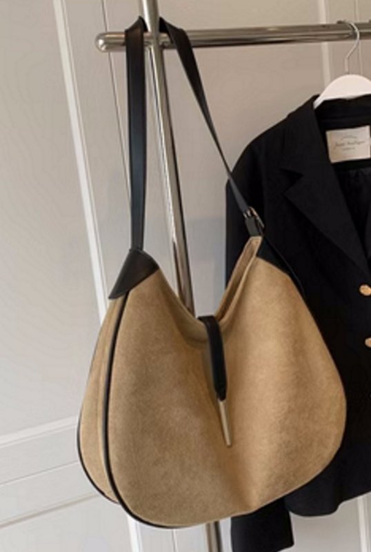 画像10: large-capacity commuter leather tote shoulder bag Handbag  ラージサイズクラッシックレザートートショルダーバッグ (10)