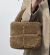 画像8: quilted lamb fur tote bag Handbag 　キルティングワンハンドルファートートバッグアンダーアームバッグ (8)