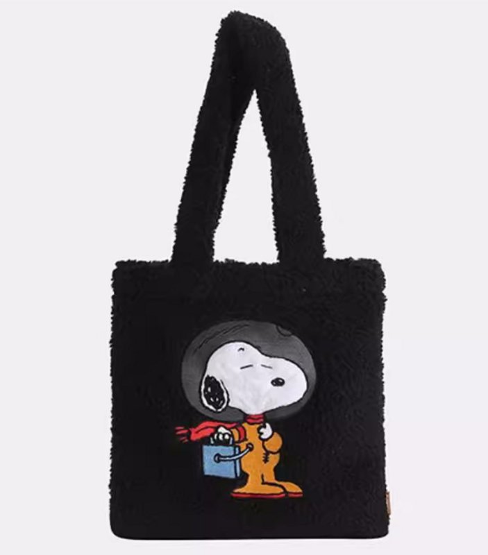 画像8: Plush Snoopy Fur Tote Shoulder Bag Shopping Bag Handbag 　スヌーピーファーショルダートートバッグアンダーアームバッグ (8)
