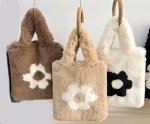 画像11: flower fur tote bag  Shopping Bag Handbag 　フラワーファーモコモコトートバッグアンダーアームバッグ (11)