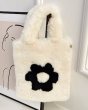 画像12: flower fur tote bag  Shopping Bag Handbag 　フラワーファーモコモコトートバッグアンダーアームバッグ (12)