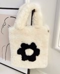 画像12: flower fur tote bag  Shopping Bag Handbag 　フラワーファーモコモコトートバッグアンダーアームバッグ (12)
