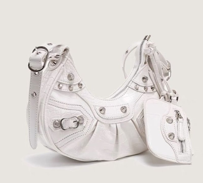 画像13: SALE セール crossbody shoulder under arm motorcycle dumpling bag Handbag 　クロスボディショルダーアンダーアームモーターサイクルダンプリングバッグ (13)