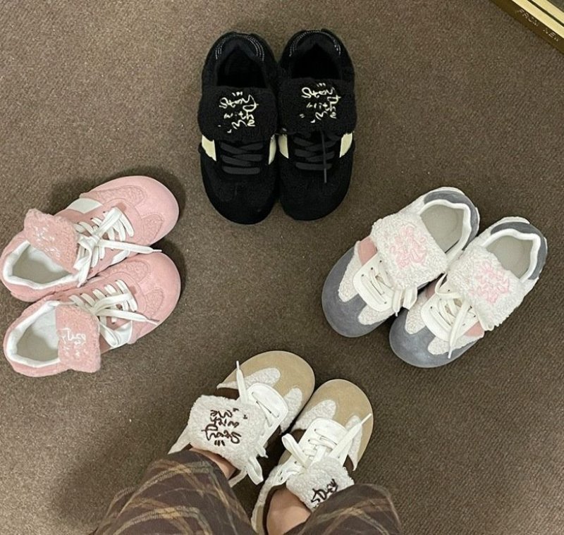 画像9:  Women's plush puff  Lace-up Sneakers  パフシューズモコモコファーレースアップスニーカーシューズ (9)