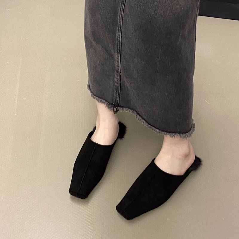 画像6: furry square toe deep mouth suede fur warm sandals 　スクエアトゥスエードフラットファーサンダル　スリッパ (6)