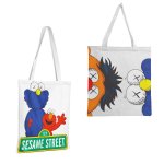 画像1: New Unisex canvas sesame street×kaws design Tote shoulder bag 　ユニセックス　セサミストリート＆カウズ 　キャンバス トート ショルダーバッグ エコバッグ (1)