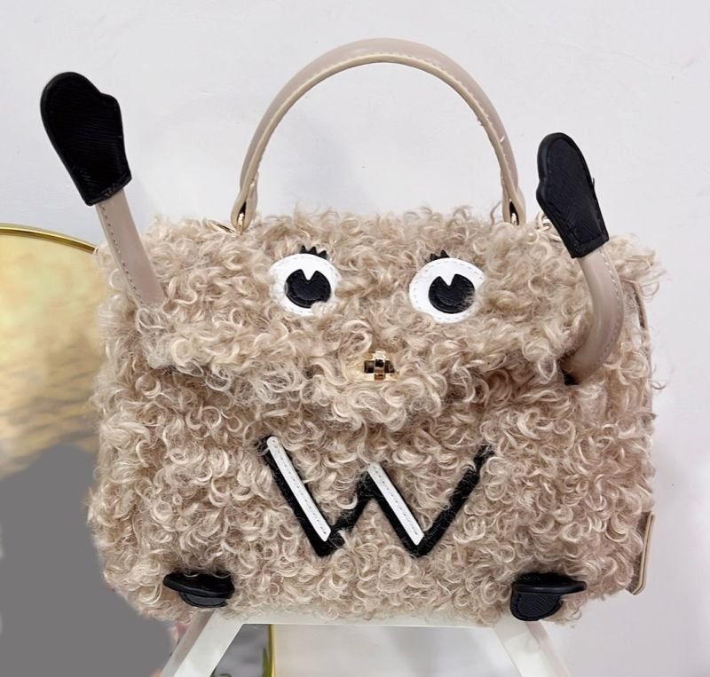 画像7: Woman’s mongolian fur monster tote shoulder bag doll bag モンゴリアン ファーモンスター トートショルダーバッグ (7)
