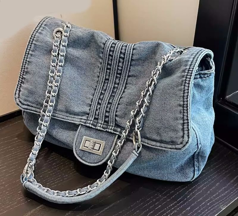 画像2: Woman’s  denim chain shoulder tote shoulder bag  チェーンショルダー デニムトートショルダーバッグ (2)