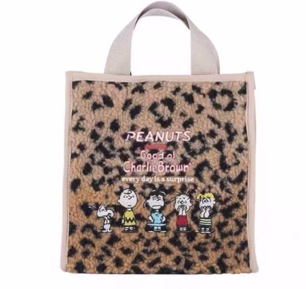 画像1: Woman’s  Snoopy  cute plush lambswool embroidered tote  Tote Bag  スヌーピー刺繍ファーキュートトートショルダーバッグ (1)