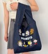 画像8: Woman’s  Snoopy Denim Canvas Embroidery Handheld Shoulder Tote Bag  スヌーピー刺繍デニム キャンバストートショルダーバッグ (8)