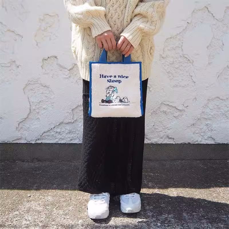 画像9: Woman’s  Snoopy  cute plush lambswool embroidered tote  Tote Bag  スヌーピー刺繍ファーキュートトートショルダーバッグ (9)