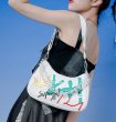 画像2: Woman’s Graffiti Series Crossbody  chain shoulder tote shoulder bag  グラフィックプリントチェーンショルダー レザートートショルダーバッグ (2)