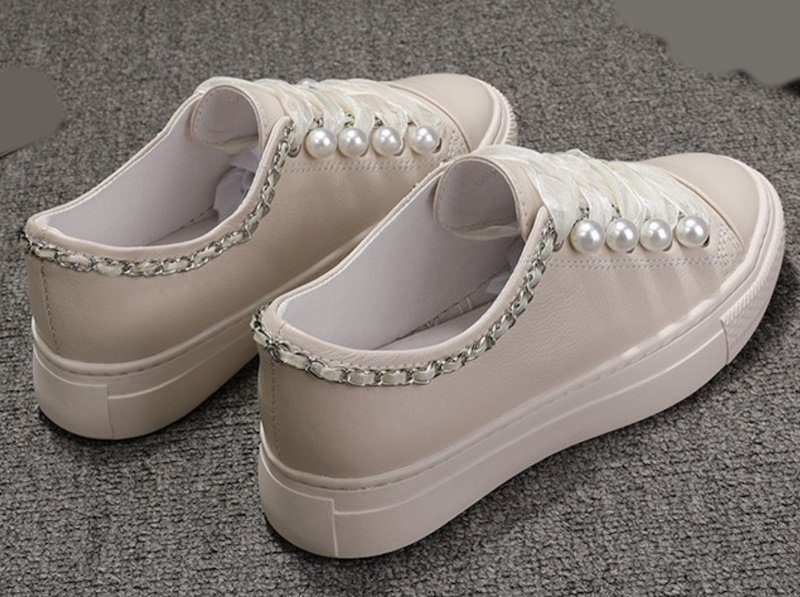 画像7:  With pearl x crystal chain leather lace up sneakers　パール×クリスタルチェーン付き レザーレースアップスニーカー サイズ35-39 (7)