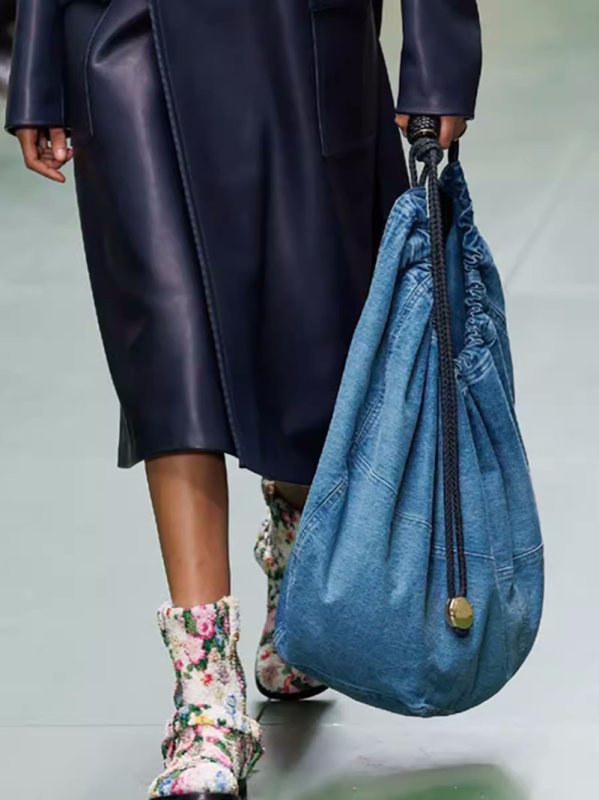 画像1: catwalk large capacity garbage denim pleated shoulder tote bag　キャットウォークデニムラージキャパシティーショルダートートショッピング通学 通勤  (1)