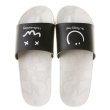 画像3:  Unisex Smile x kaws Sandals  Slippers  ユニセックス 男女兼用スマイル×カウズサンダル シャワーサンダル ビーチサンダル フリップフロップ　 (3)