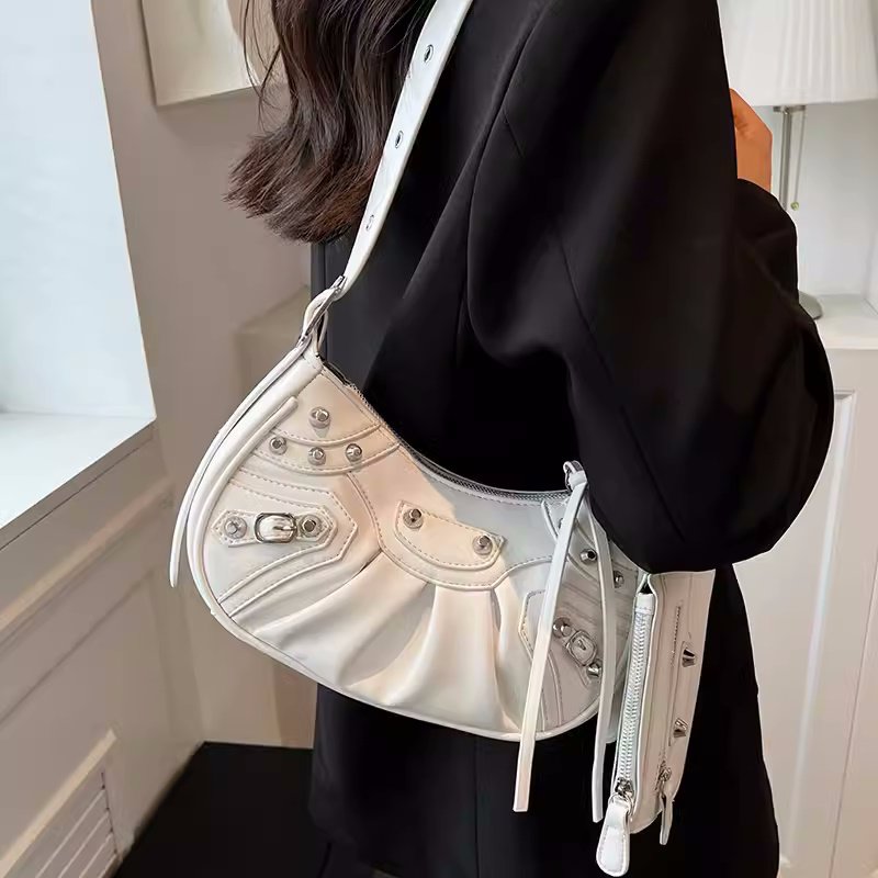 画像10: SALE セール crossbody shoulder under arm motorcycle dumpling bag Handbag 　クロスボディショルダーアンダーアームモーターサイクルダンプリングバッグ (10)