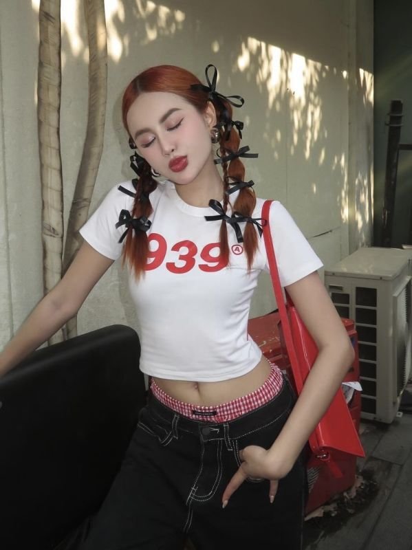 画像3: Cropped 939 logo Tshirts クロップ丈 ショート丈 939 ロゴ 半袖 Tシャツ (3)