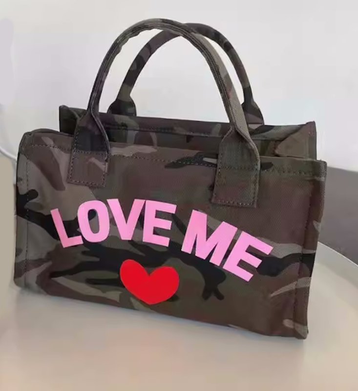 画像7: Unisex  Leopard print & camouflage LOVE ME logo & heart Tote shoulder shopping bag handbag　ユニセックス　男女兼用迷彩カモフラージュアーミー&レオパードヒョウ柄＆ハートトートショルダーショッピングエコバッグ (7)