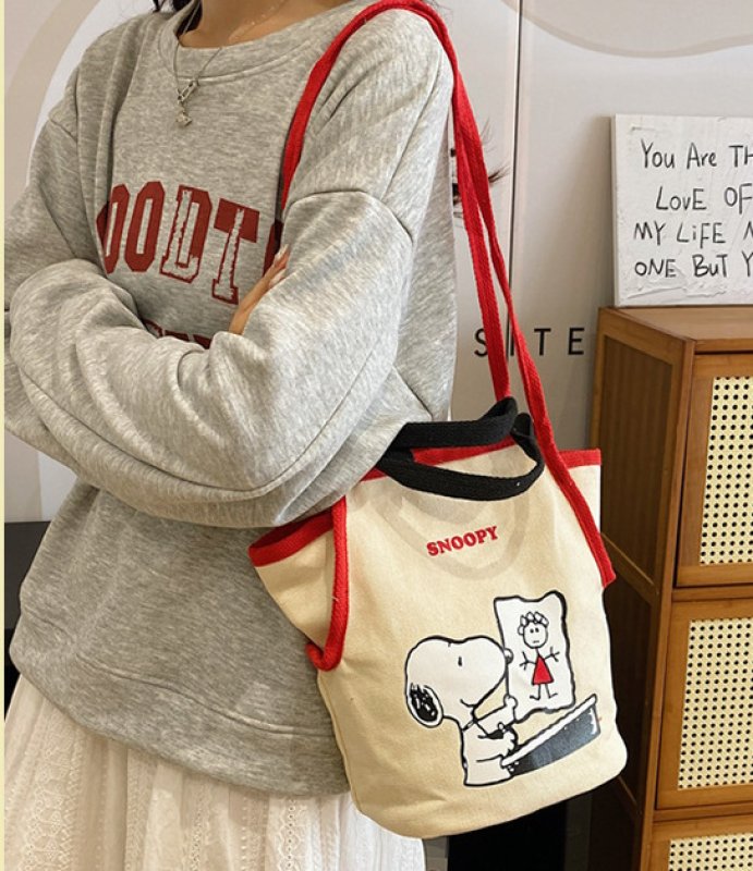 画像6:  Snoopy Canvas Bucket Tote Shoulder Crossbody Bag Shopping Bag スヌーピーキャンバスバケットトートショルダークロスボディーバッグ (6)