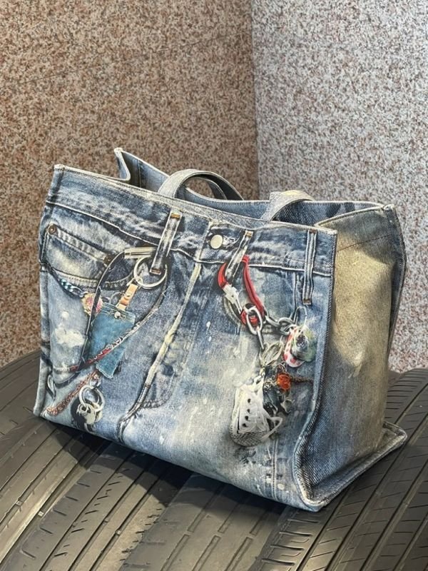 画像8: Unisex decorative chain damage paint denim one handle tote shoulder bag　ユニセックス　男女兼用　デコレイトチェーンダメージペイント  トロンプルイユプリント デニム効果 デニムトートショルダークロスボディースポーツエコバッグ (8)