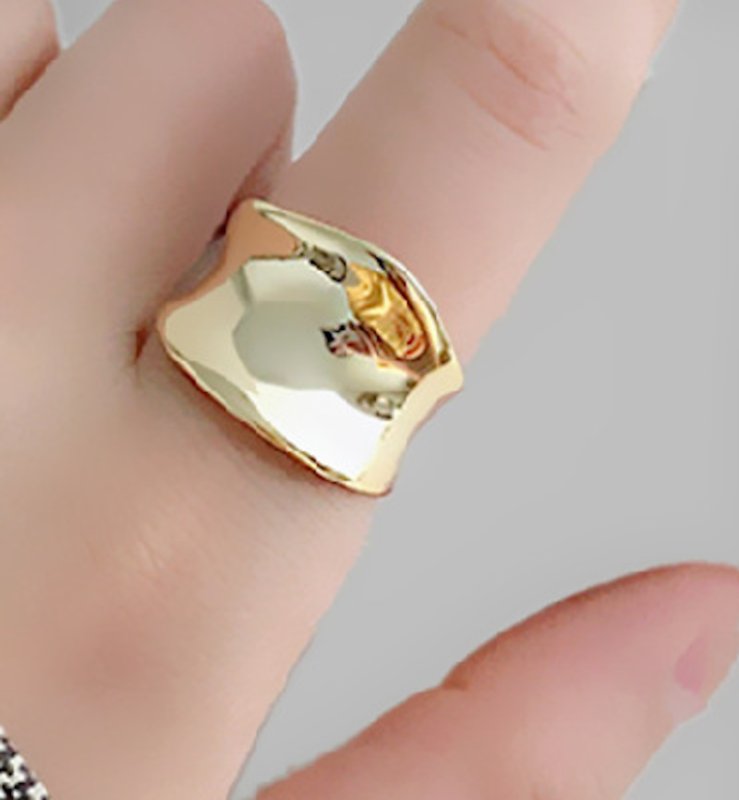 画像2: Unisex Silver Gold Bone Ring　ボーンリング指輪 ゴールド シルバー2カラー (2)