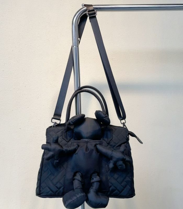 画像4: Unisex Kaws Plush Nylo BK tote Shoulder Bag  ユニセックス 男女兼用カウズKAWSナイロンぬいぐるみトートショルダーバッグ (4)