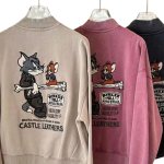 画像1: Unisex Vintage Tom and Jerry CASTLE LEATHERS Sweat Stadium Jacket Front and Back Design  ユニセックス 男女兼用 トムとジェリー ヴィンテージ加工 スウェット スタジャン スタジアムジャンパー ジャケット バック 刺繍 デザイン (1)
