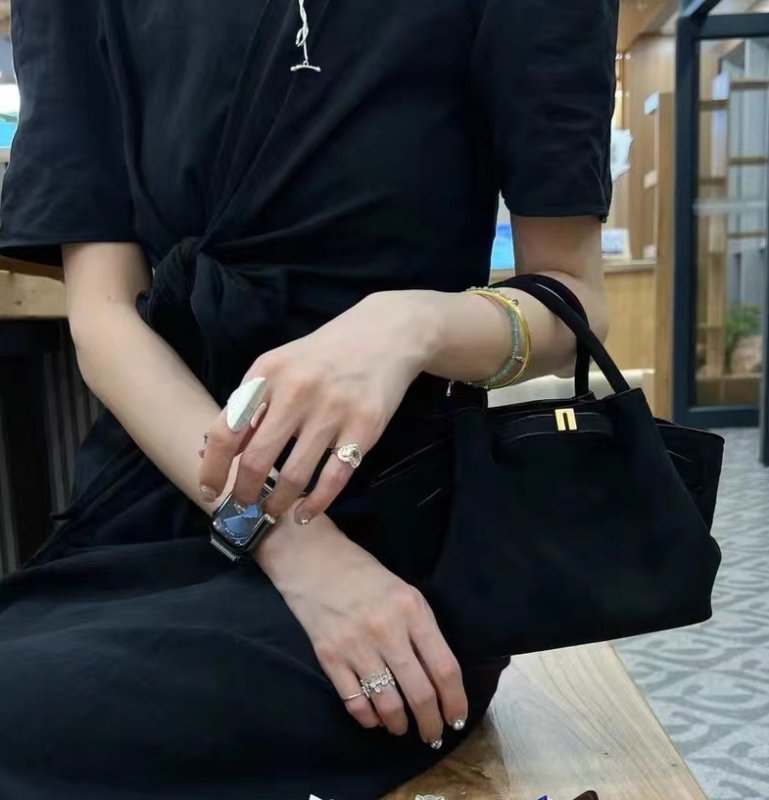 画像9: Belt Buckle Matte Suede Leather Tote Shoulder Bag　ベルトバックルマットスエードレザートート ショルダーバッグ　 (9)