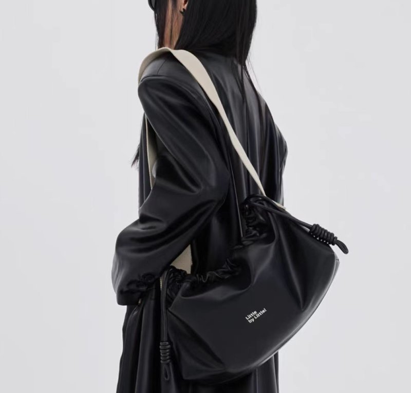 画像6: Little by little wide shoulder strap drawstring soft square brick bag crossbody shoulder bag　リトルバイリトルワイドショルダーストラップ巾着ソフトスクエアレンガバッグクロスボディショルダーバッグ (6)