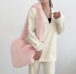 画像9: Fur heart-shaped crossbody and tote bag　ファーモコモコハートトート＆クロスボディーバッグ (9)