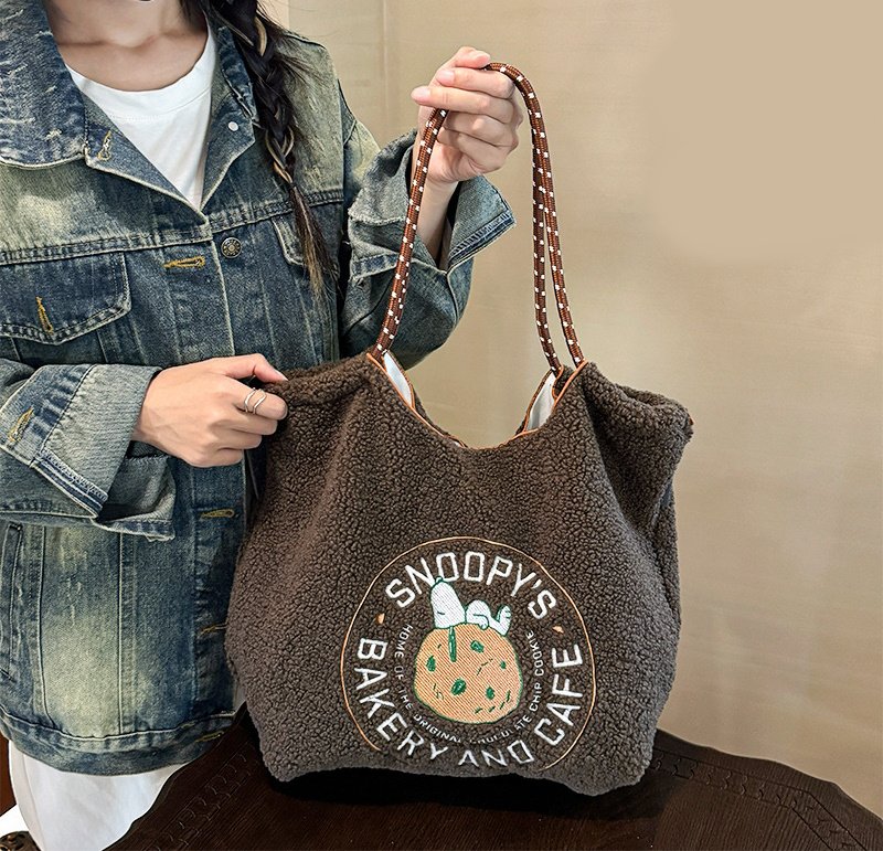 画像4: Snoopy Fleece Tote Shoulder Underarm Bag スヌーピーフリーストートショルダーアンダーアームバッグ (4)
