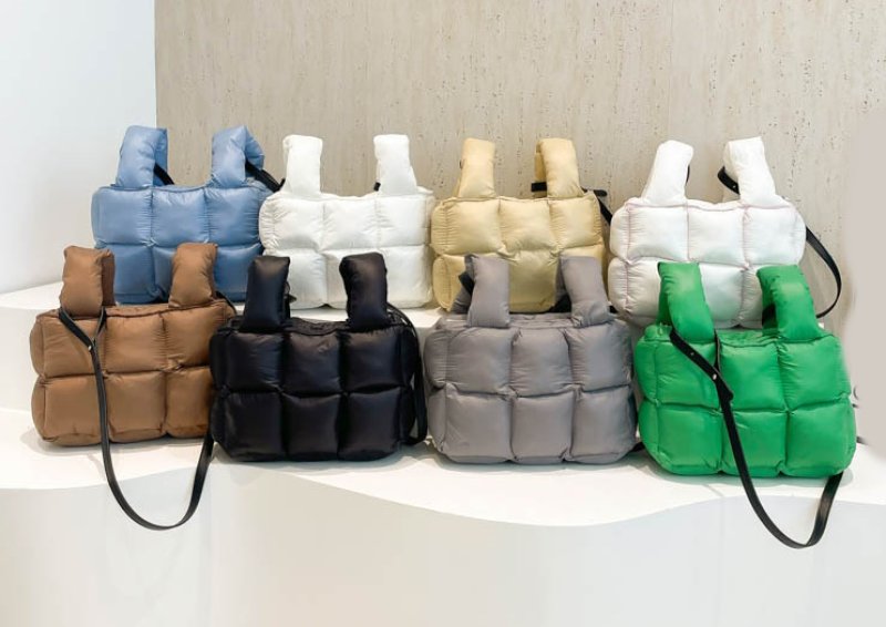 画像12: Soft Down Quilted Shoulder Crossbody Tote Bag ソフト ダウン キルティング ショルダークロスボディトート バッグ (12)